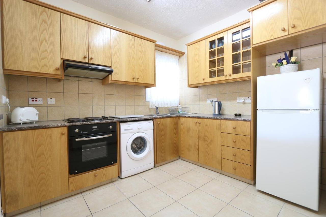 Paphos Gardens Apartment Bagian luar foto