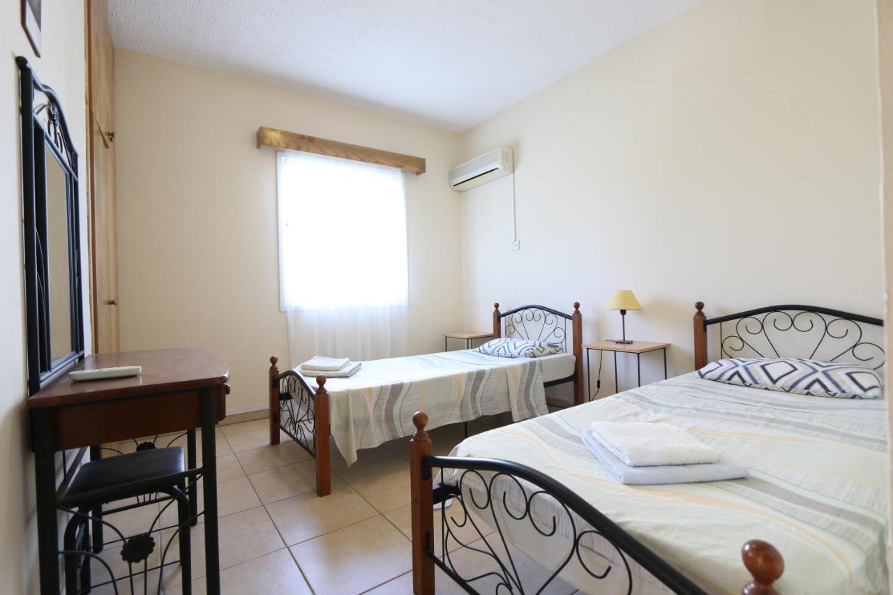 Paphos Gardens Apartment Bagian luar foto